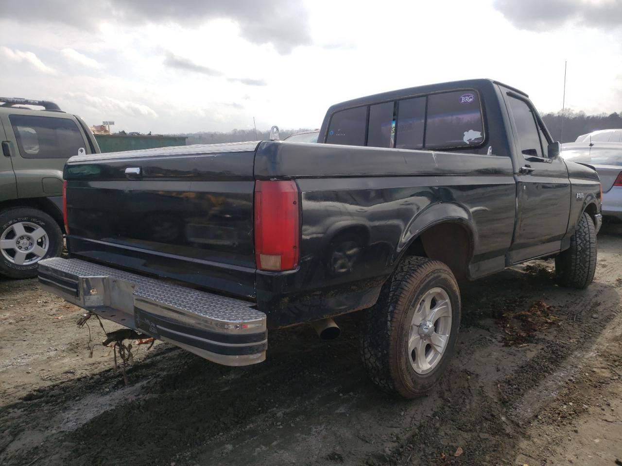 Photo 4 from auction – 1987 FORD F150 with VIN 1FTCF15N4HNA14942