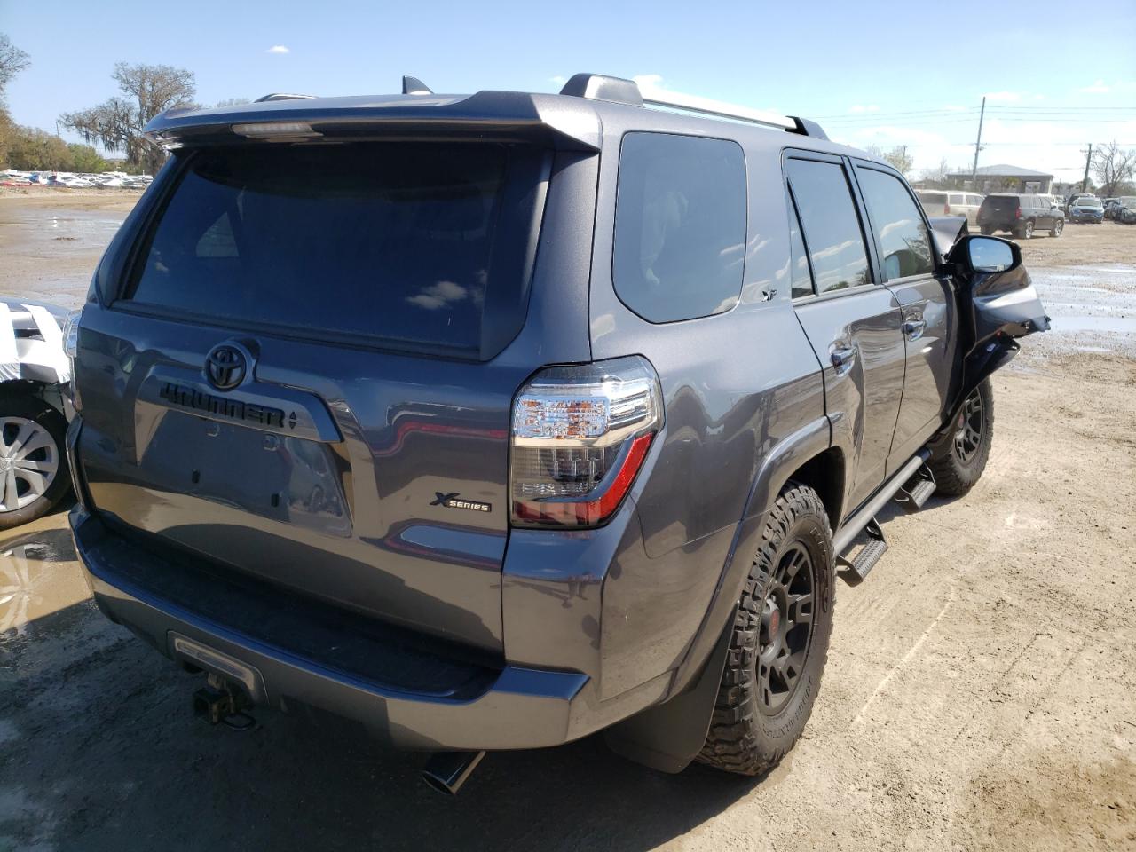 Photo 4 from auction – 2022 TOYOTA 4RUNNER SR with VIN JTEFU5JR9N5259486