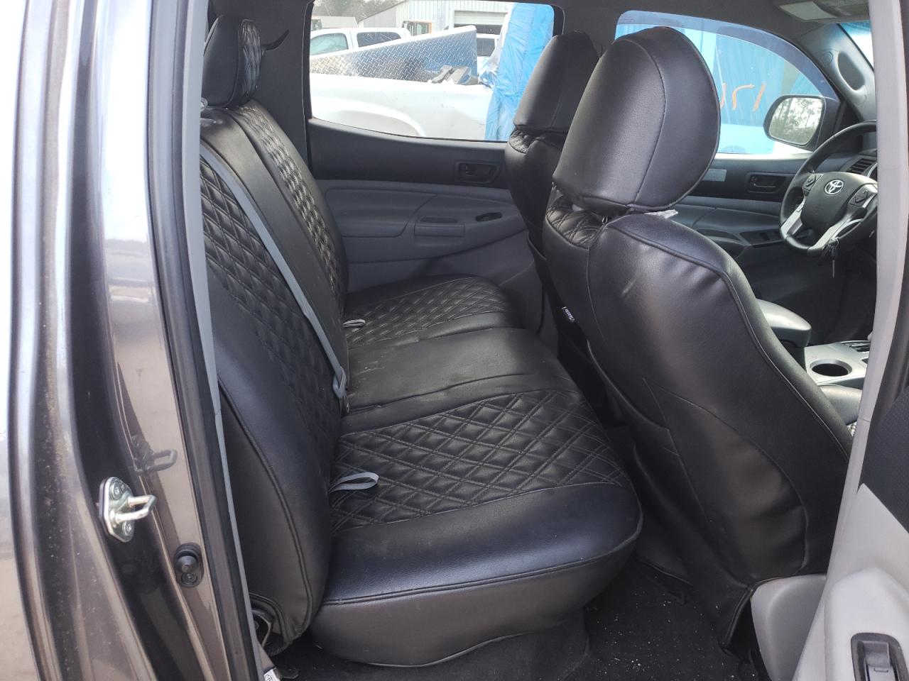 Photo 6 from auction – 2015 TOYOTA TACOMA DOU with VIN 5TFLU4EN1FX118751