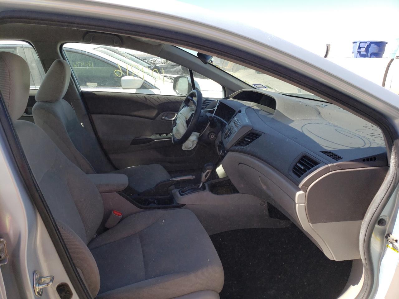 Photo 5 from auction – 2012 HONDA CIVIC LX with VIN 2HGFB2F55CH593102