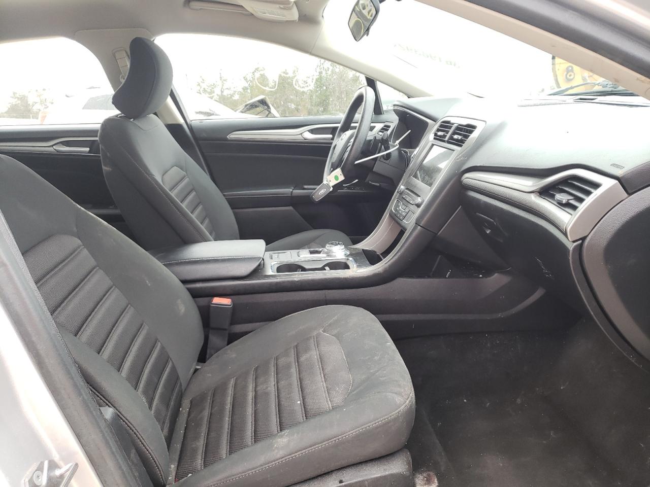 Photo 5 from auction – 2018 FORD FUSION SE with VIN 3FA6P0HD0JR229198