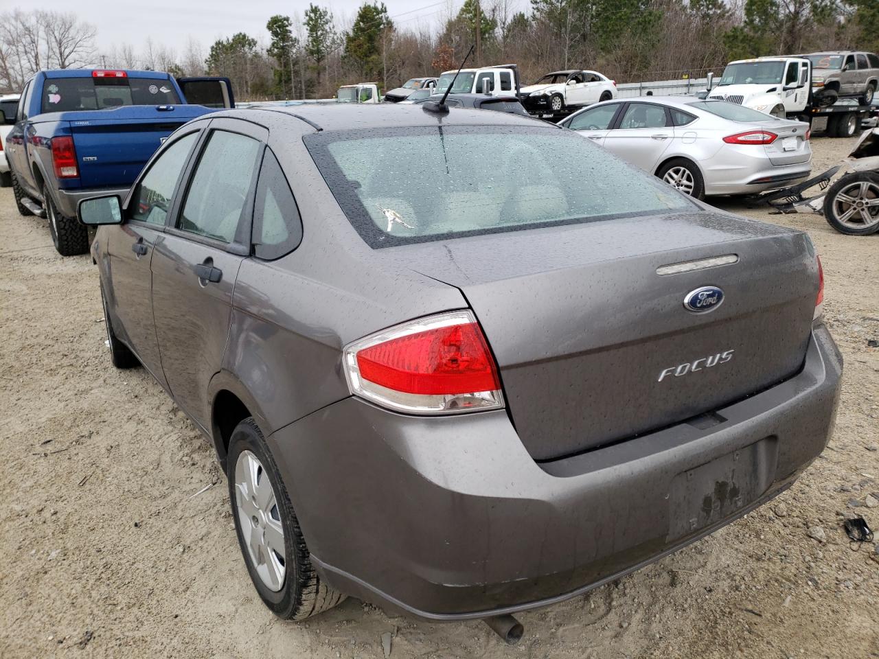 Photo 3 from auction – 2011 FORD FOCUS S with VIN 1FAHP3EN6BW118046