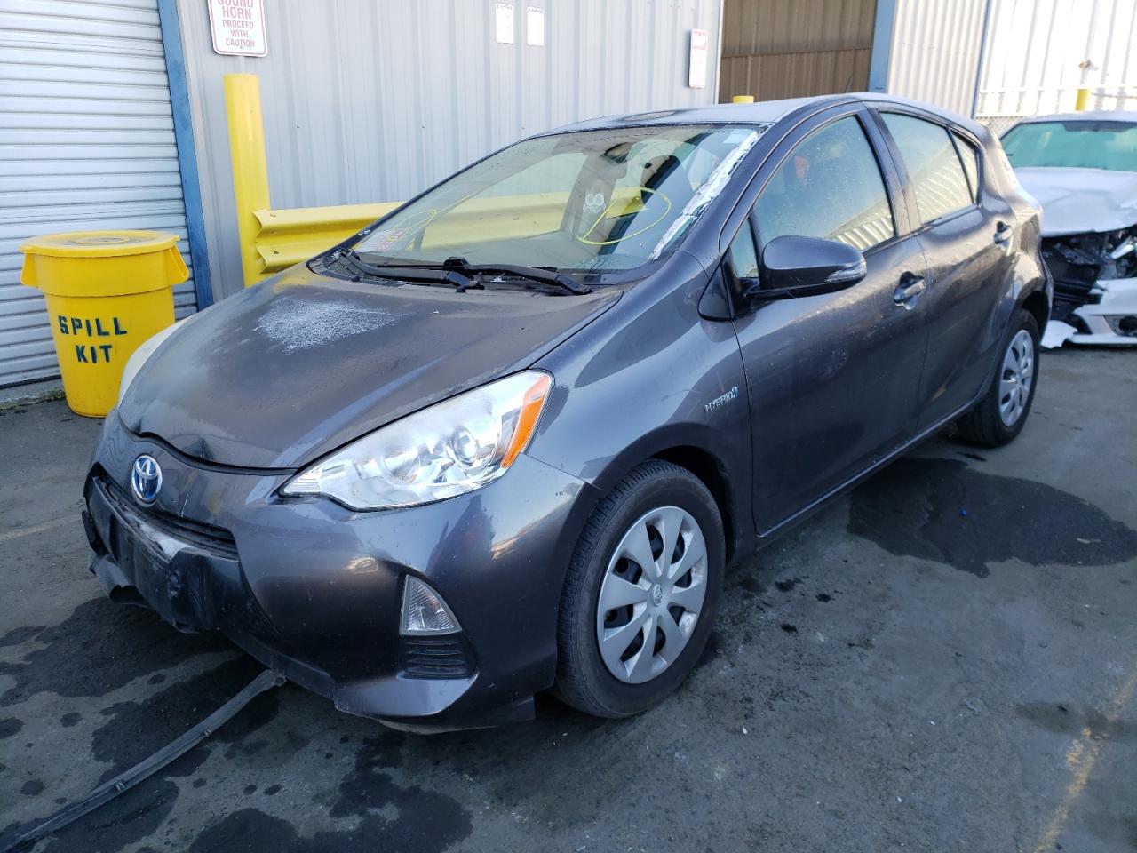 Photo 2 from auction – 2013 TOYOTA PRIUS C with VIN JTDKDTB37D1052912