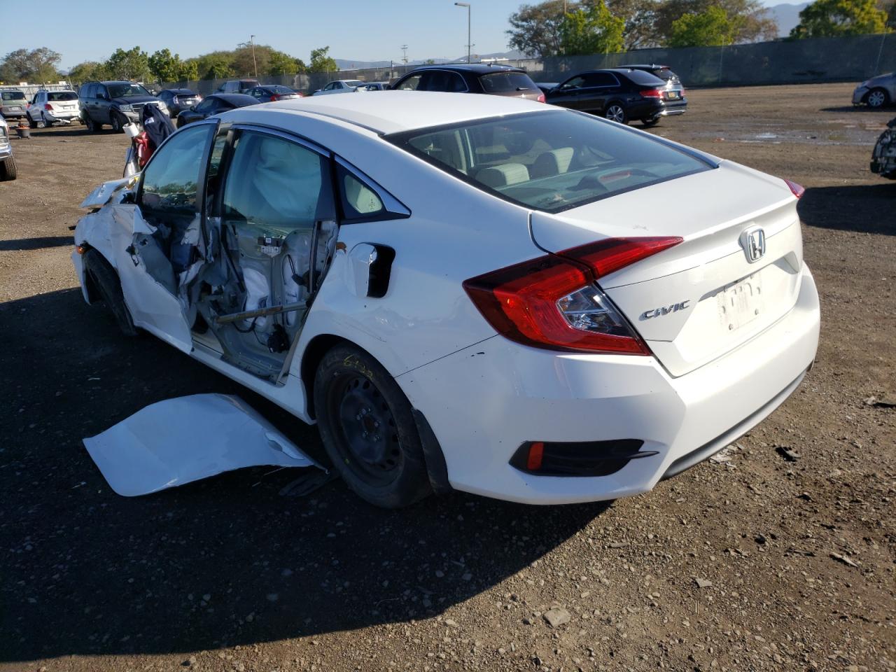 Photo 3 from auction – 2017 HONDA CIVIC LX with VIN 2HGFC2F5XHH535443