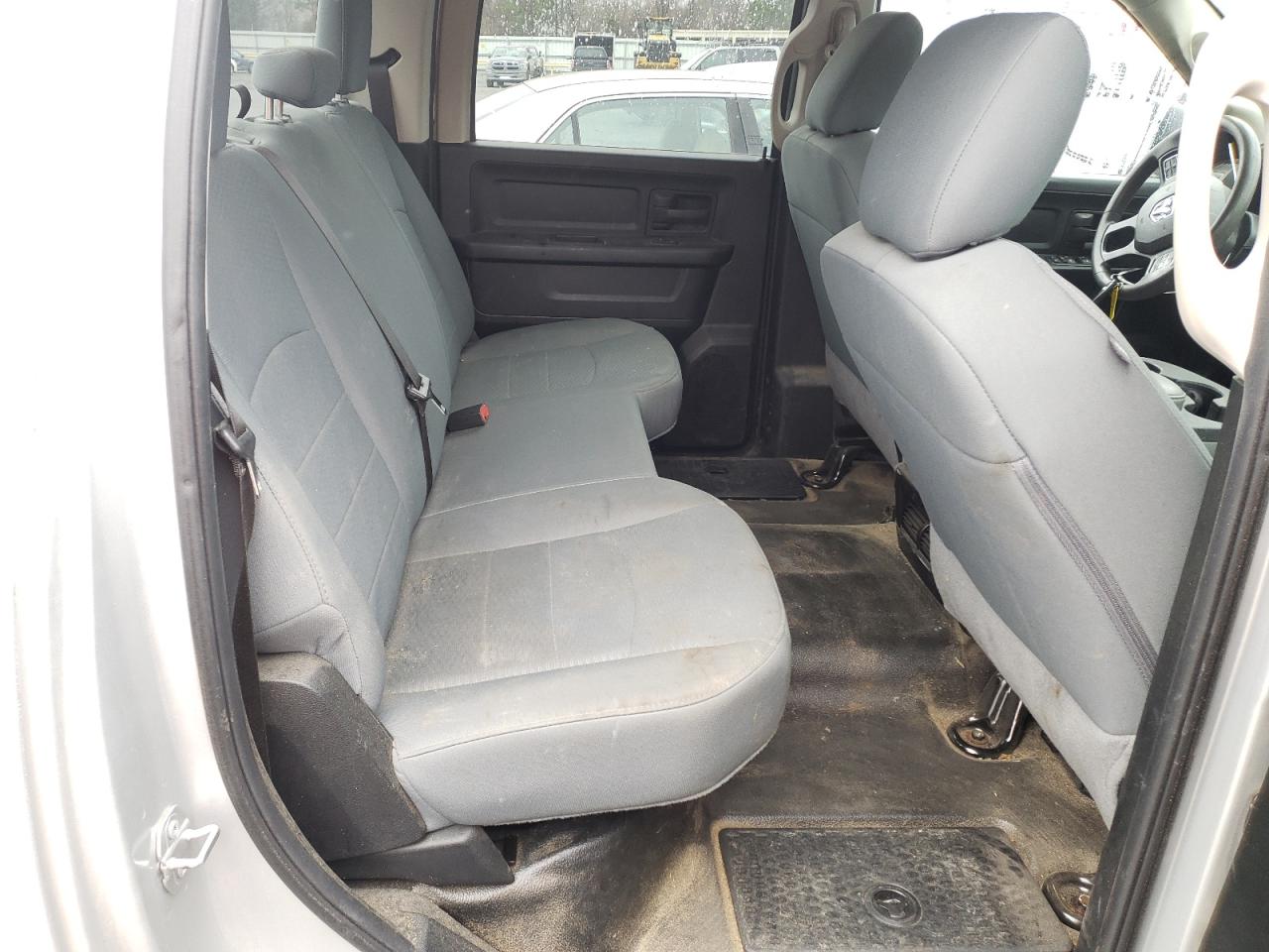 Photo 6 from auction – 2018 RAM 1500 ST with VIN 1C6RR6KT1JS234085