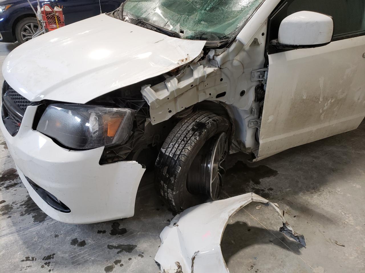 Photo 9 from auction – 2019 DODGE GRAND CARA with VIN 2C4RDGBG1KR502782