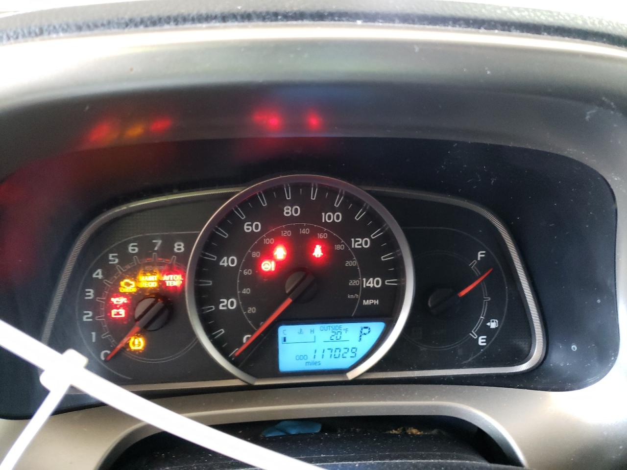 Photo 8 from auction – 2015 TOYOTA RAV4 XLE with VIN JTMRFREV2FD131852