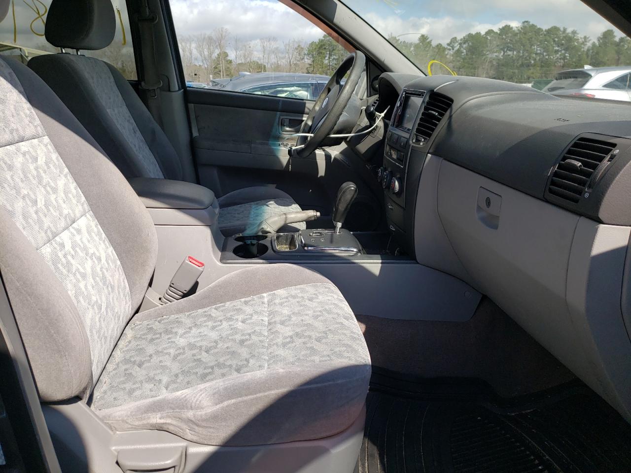 Photo 5 from auction – 2008 KIA SORENTO EX with VIN KNDJD735085802510