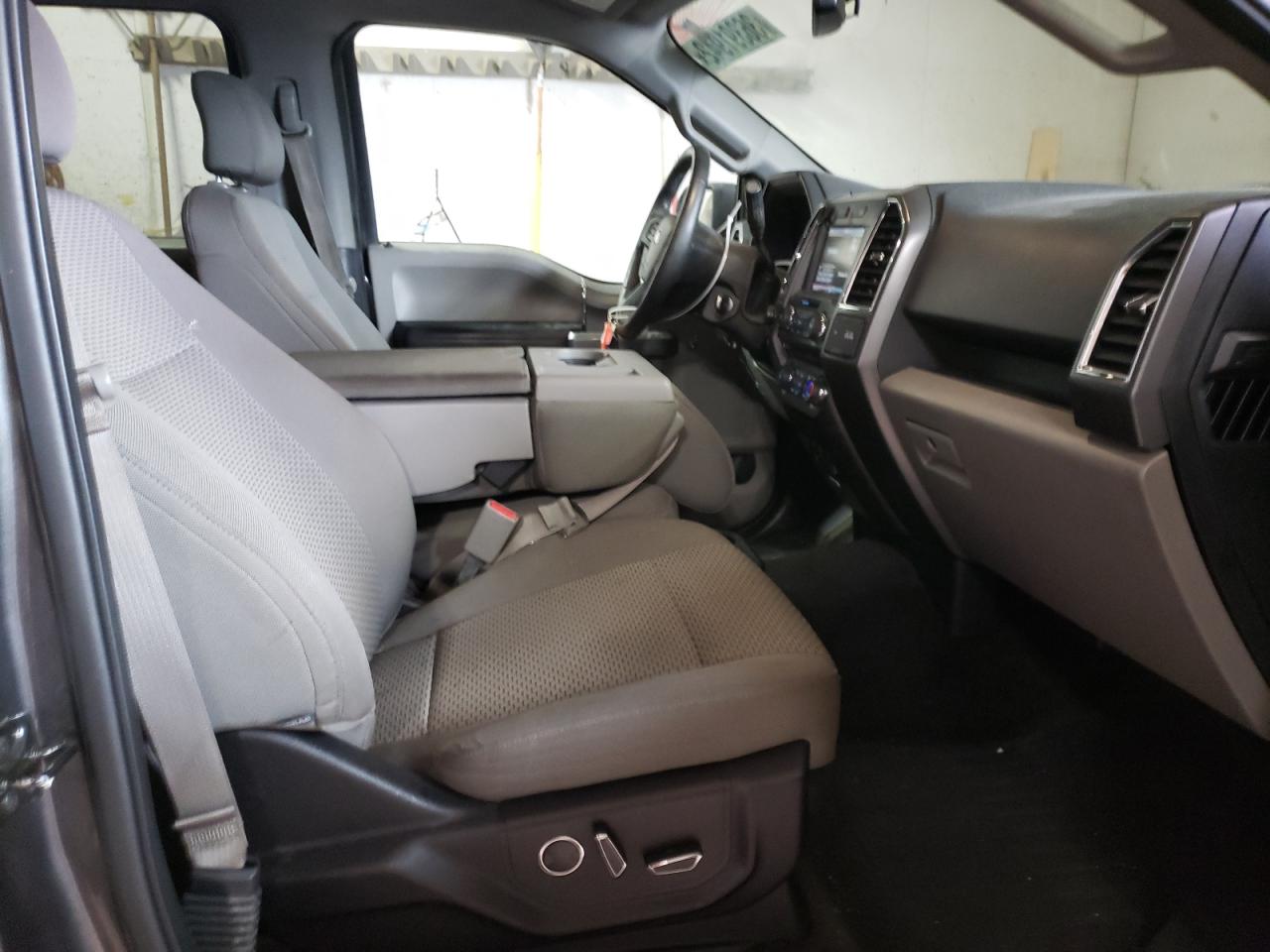 Photo 5 from auction – 2015 FORD F150 SUPER with VIN 1FTEW1EP5FFA69871