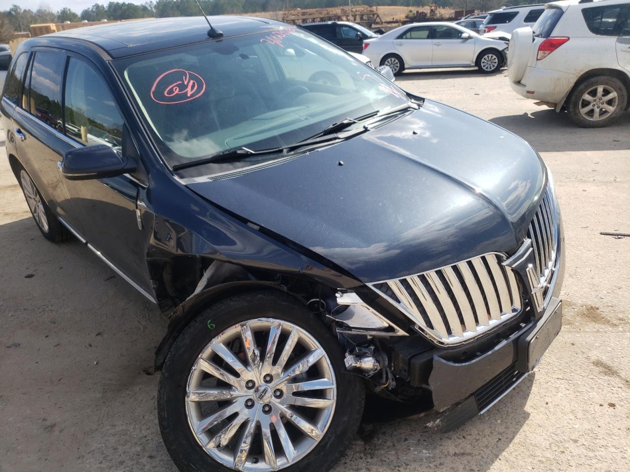 LINCOLN MKX 2013 مع رقم تعريف المركبة 2LMDJ6JKXDBL22702 - صورة من المزاد