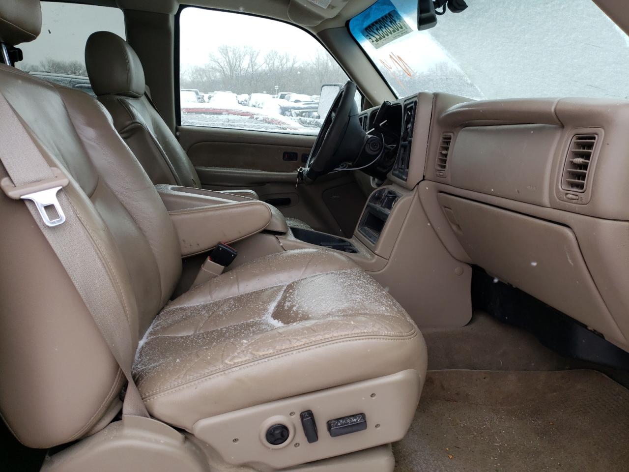 Photo 5 from auction – 2003 CHEVROLET SILVERADO with VIN 1GCHK29G13E257250