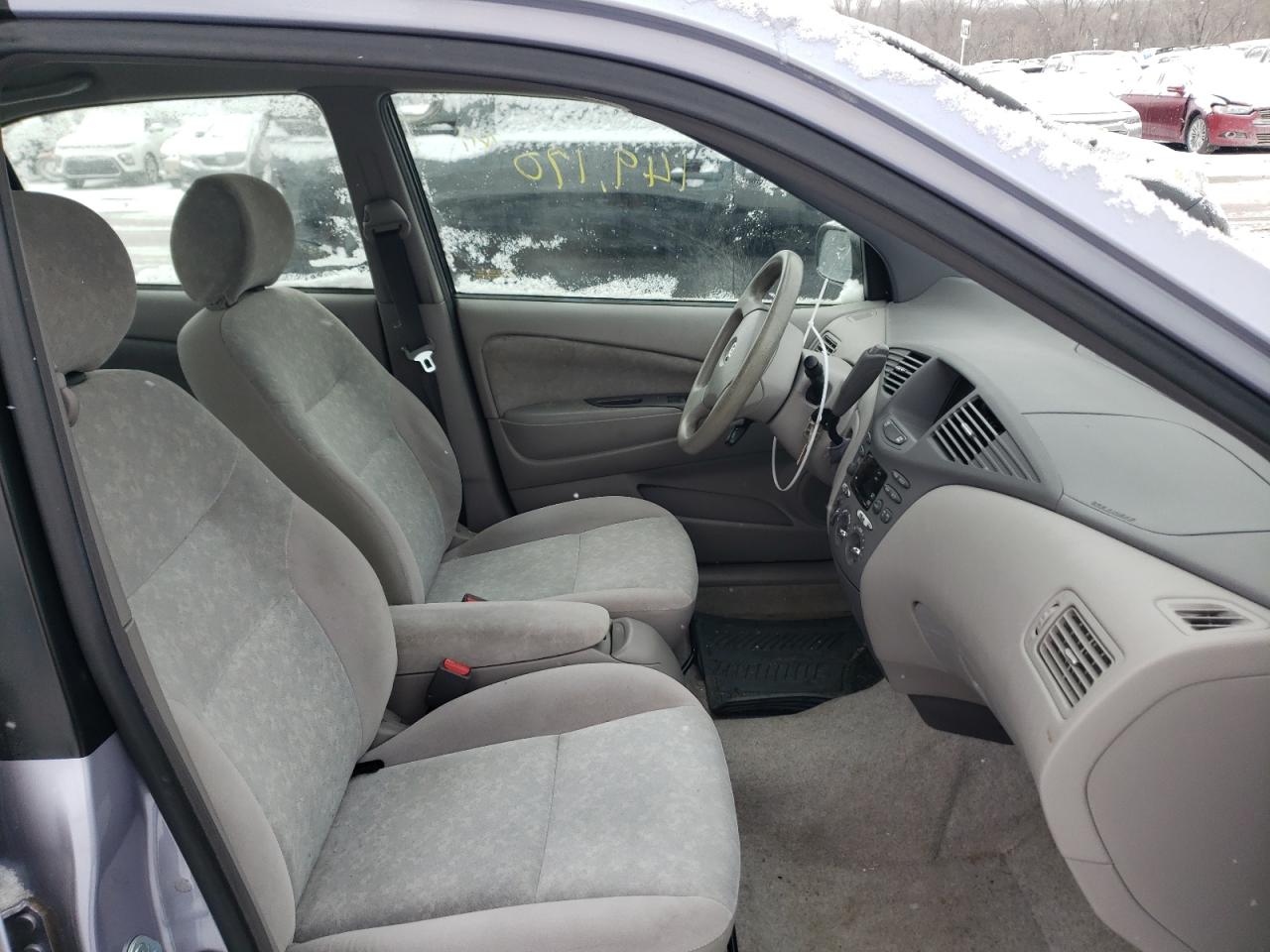 Photo 5 from auction – 2002 TOYOTA PRIUS with VIN JT2BK18U220070126