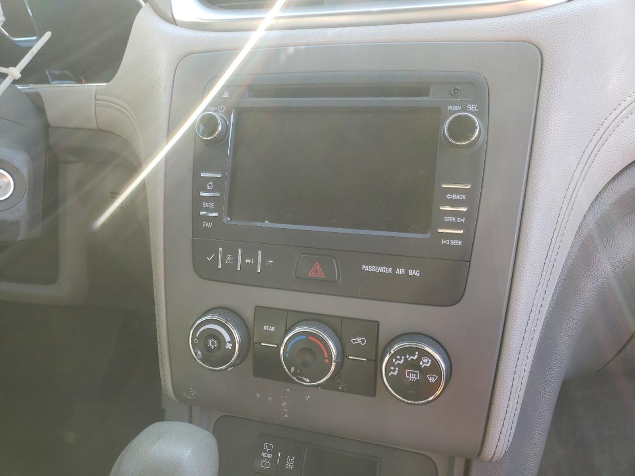 Photo 9 from auction – 2014 CHEVROLET TRAVERSE L with VIN 1GNKRFED5EJ213029