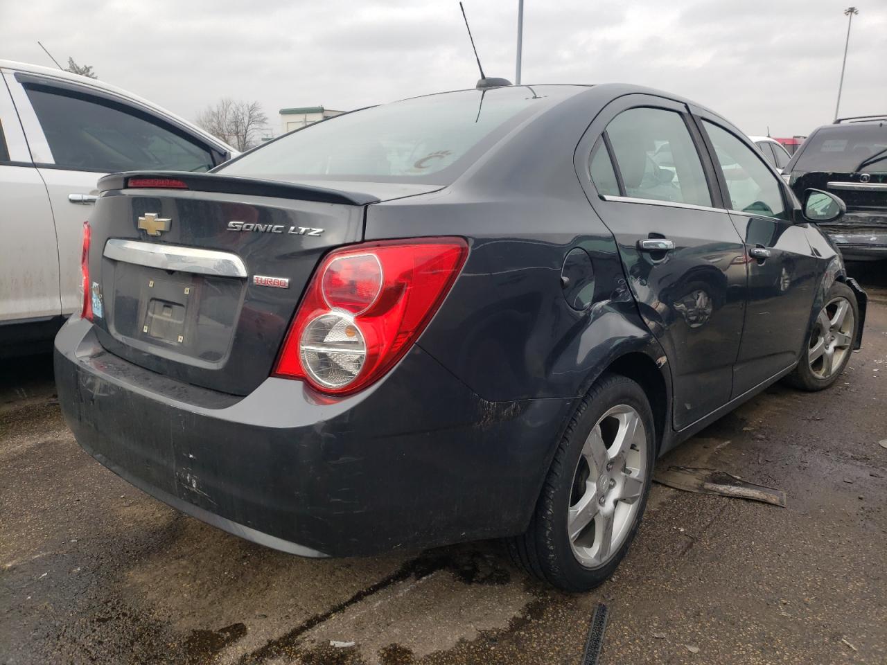 Photo 4 from auction – 2015 CHEVROLET SONIC LTZ with VIN 1G1JE5SB3F4165035