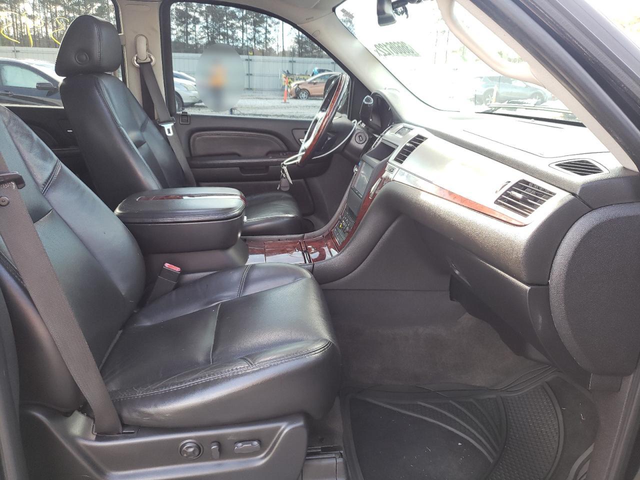 Photo 5 from auction – 2007 CADILLAC ESCALADE L with VIN 1GYEC63847R414688