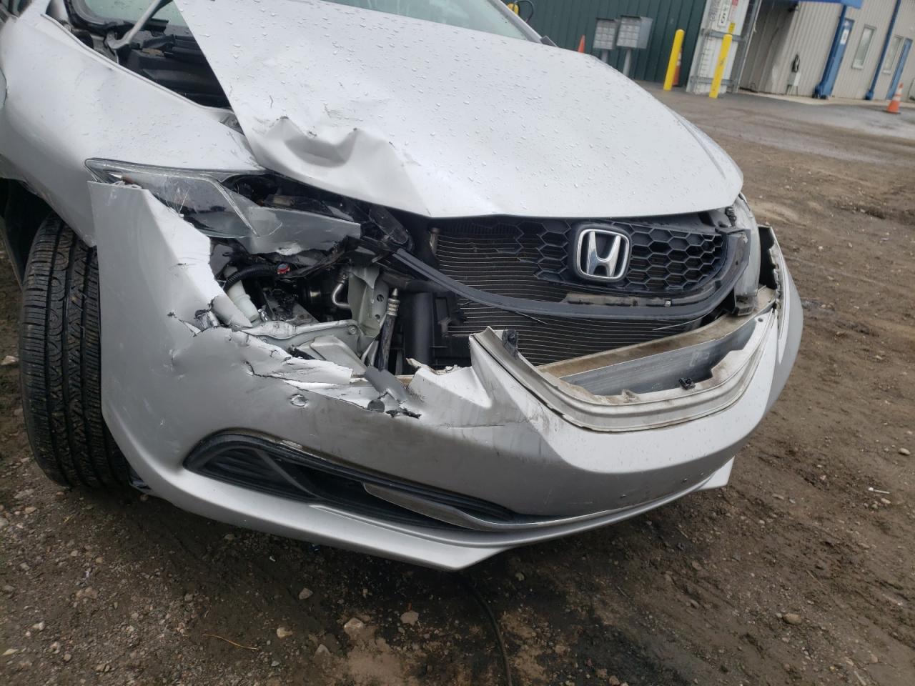 Photo 9 from auction – 2015 HONDA CIVIC SE with VIN 19XFB2F70FE266168