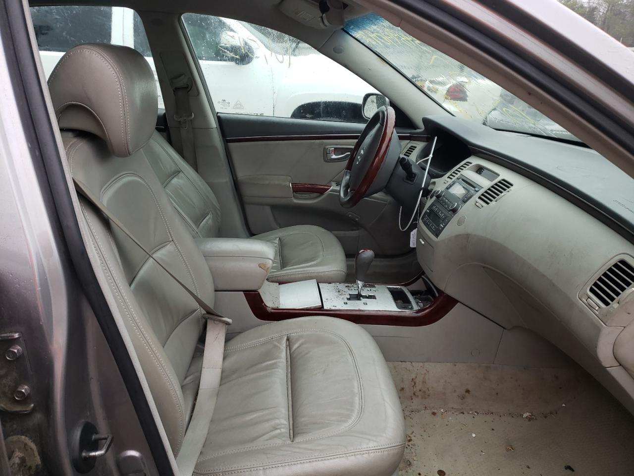 Photo 5 from auction – 2007 HYUNDAI AZERA SE with VIN KMHFC46F27A189173