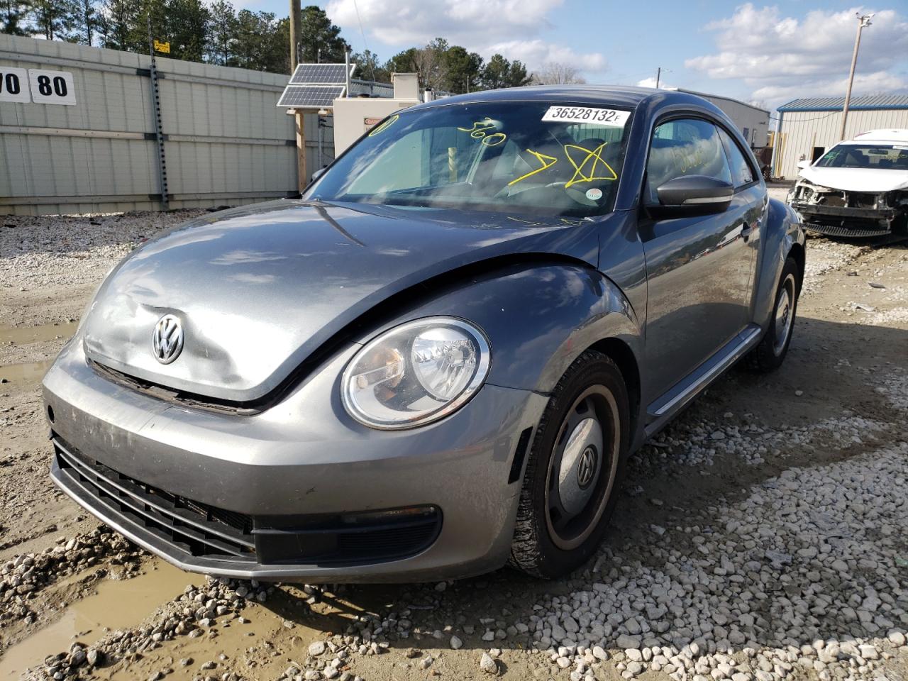 Photo 2 from auction – 2012 VOLKSWAGEN BEETLE with VIN 3VWJP7AT8CM622166