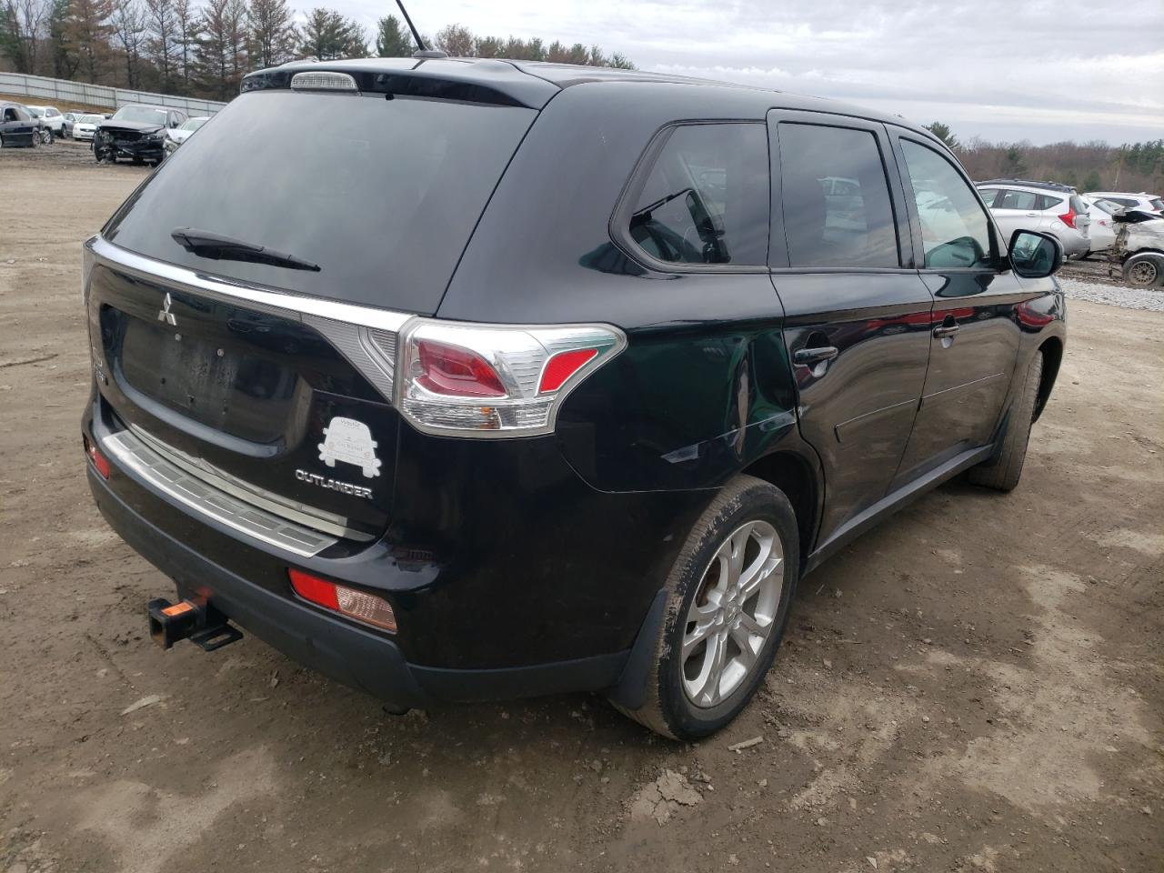 Photo 4 from auction – 2014 MITSUBISHI OUTLANDER with VIN JA4AD3A39EZ013412