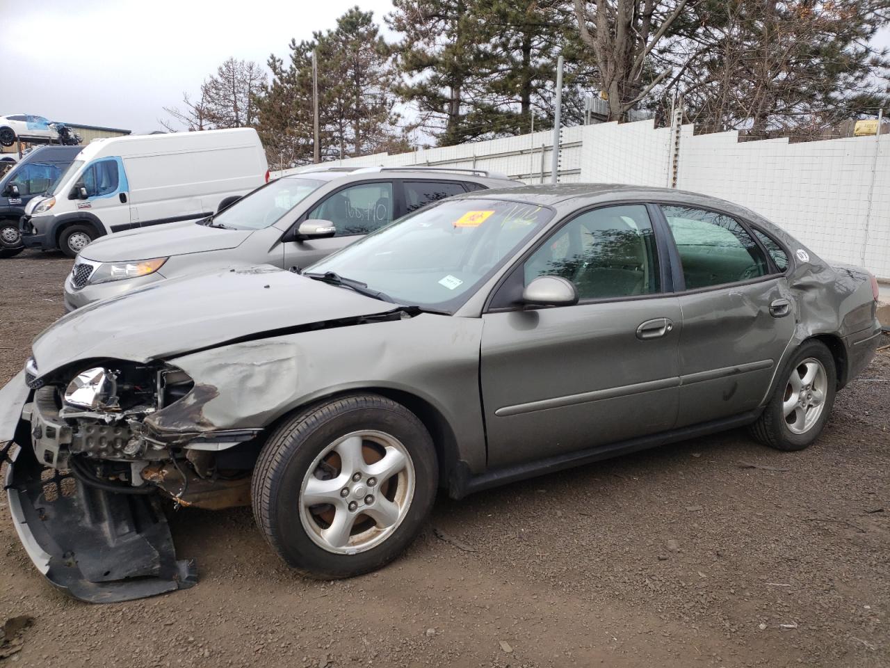 Photo 10 from auction – 2002 FORD TAURUS SE with VIN 1FAFP53U32G178096