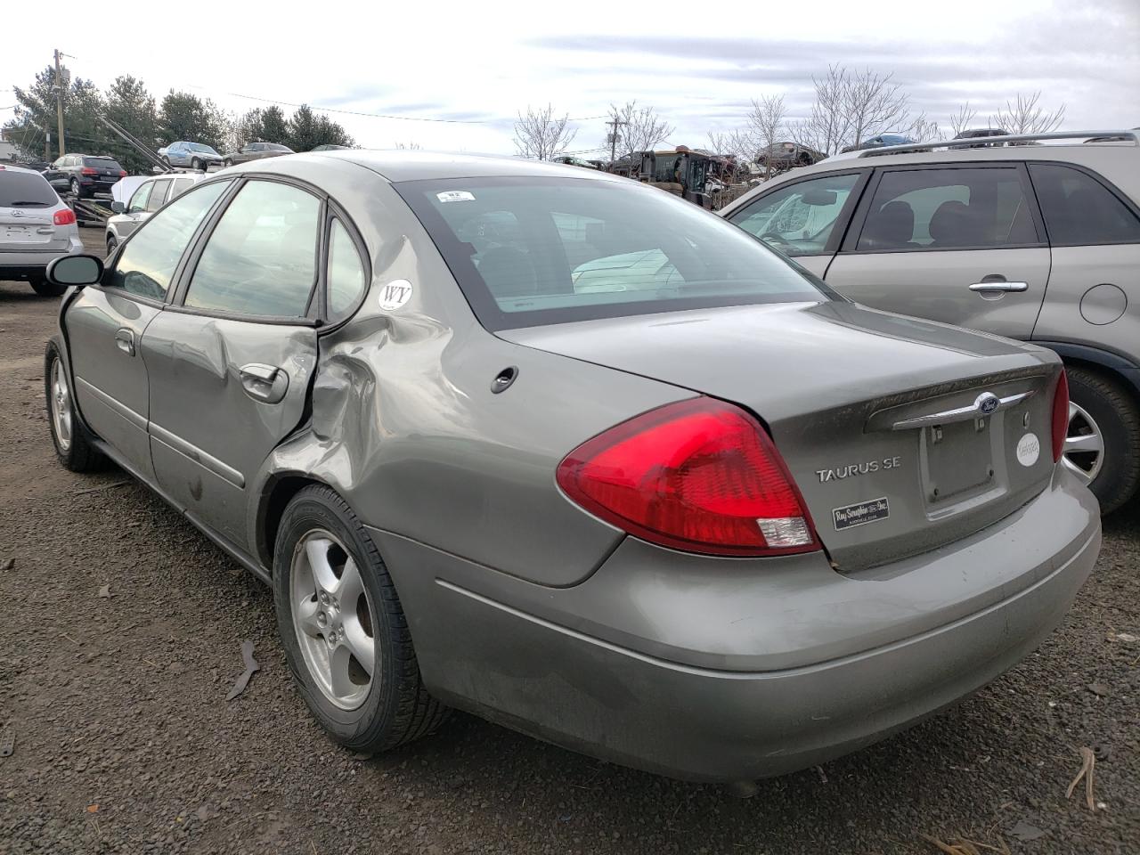 Photo 3 from auction – 2002 FORD TAURUS SE with VIN 1FAFP53U32G178096