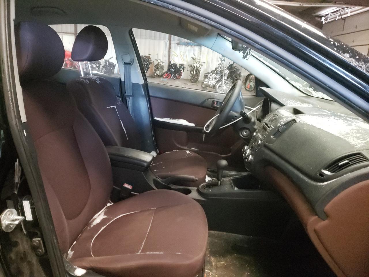 Photo 5 from auction – 2010 KIA FORTE EX with VIN KNAFU4A26A5829209