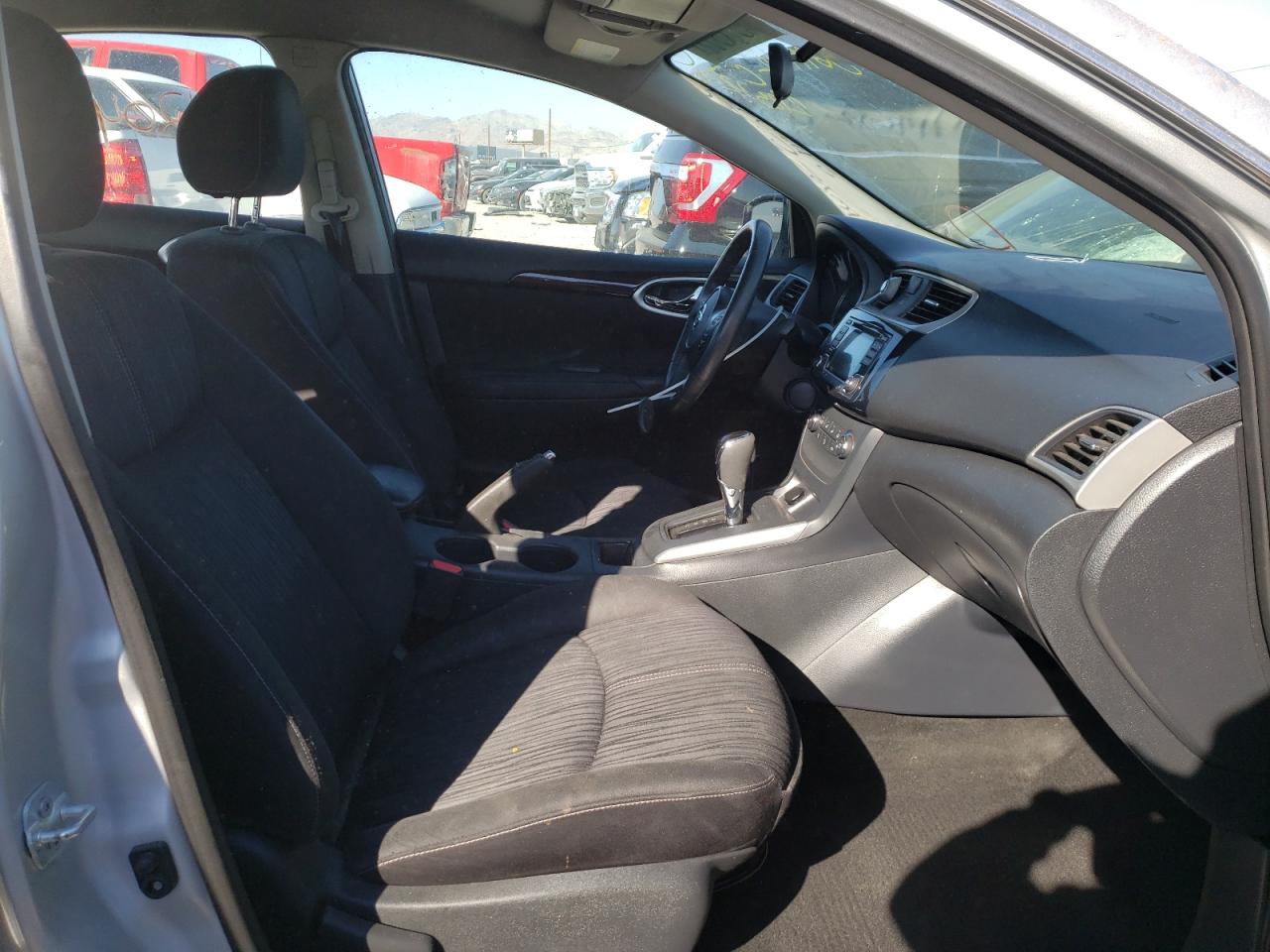 Photo 5 from auction – 2017 NISSAN SENTRA S with VIN 3N1AB7AP4HY261252