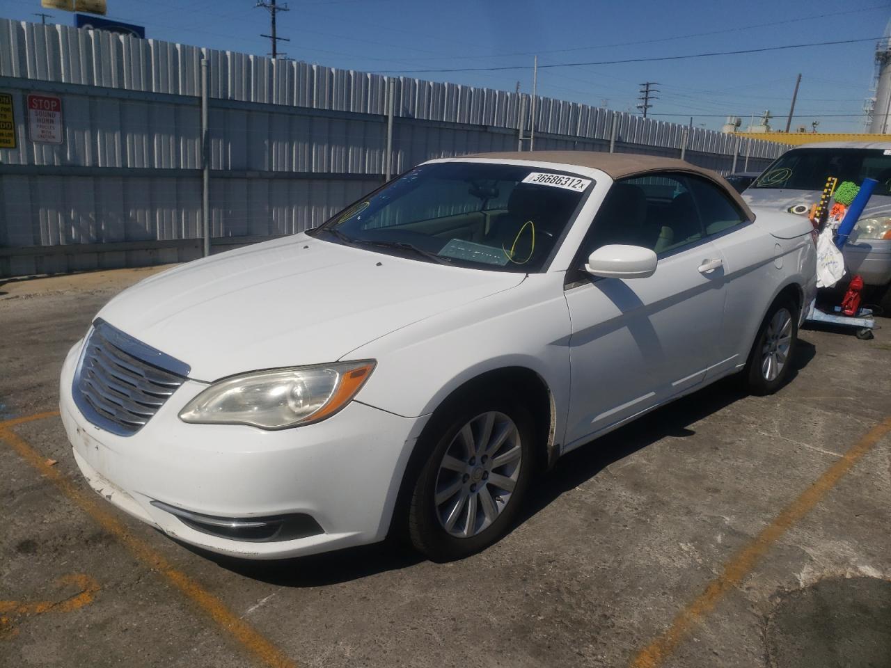 Photo 2 from auction – 2011 CHRYSLER 200 TOURIN with VIN 1C3BC2EB2BN599628