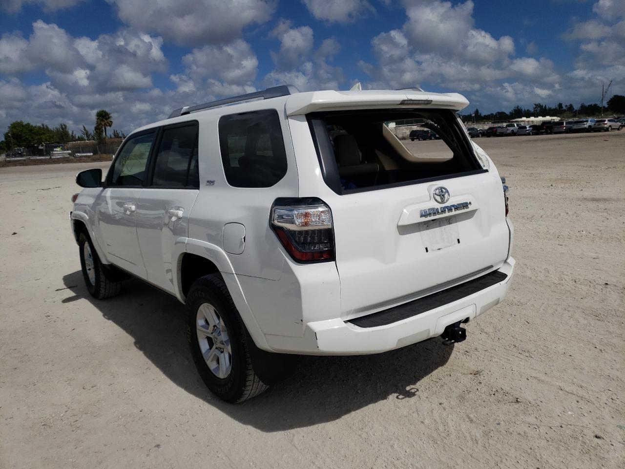 Photo 3 from auction – 2016 TOYOTA 4RUNNER SR with VIN JTEZU5JR5G5122223