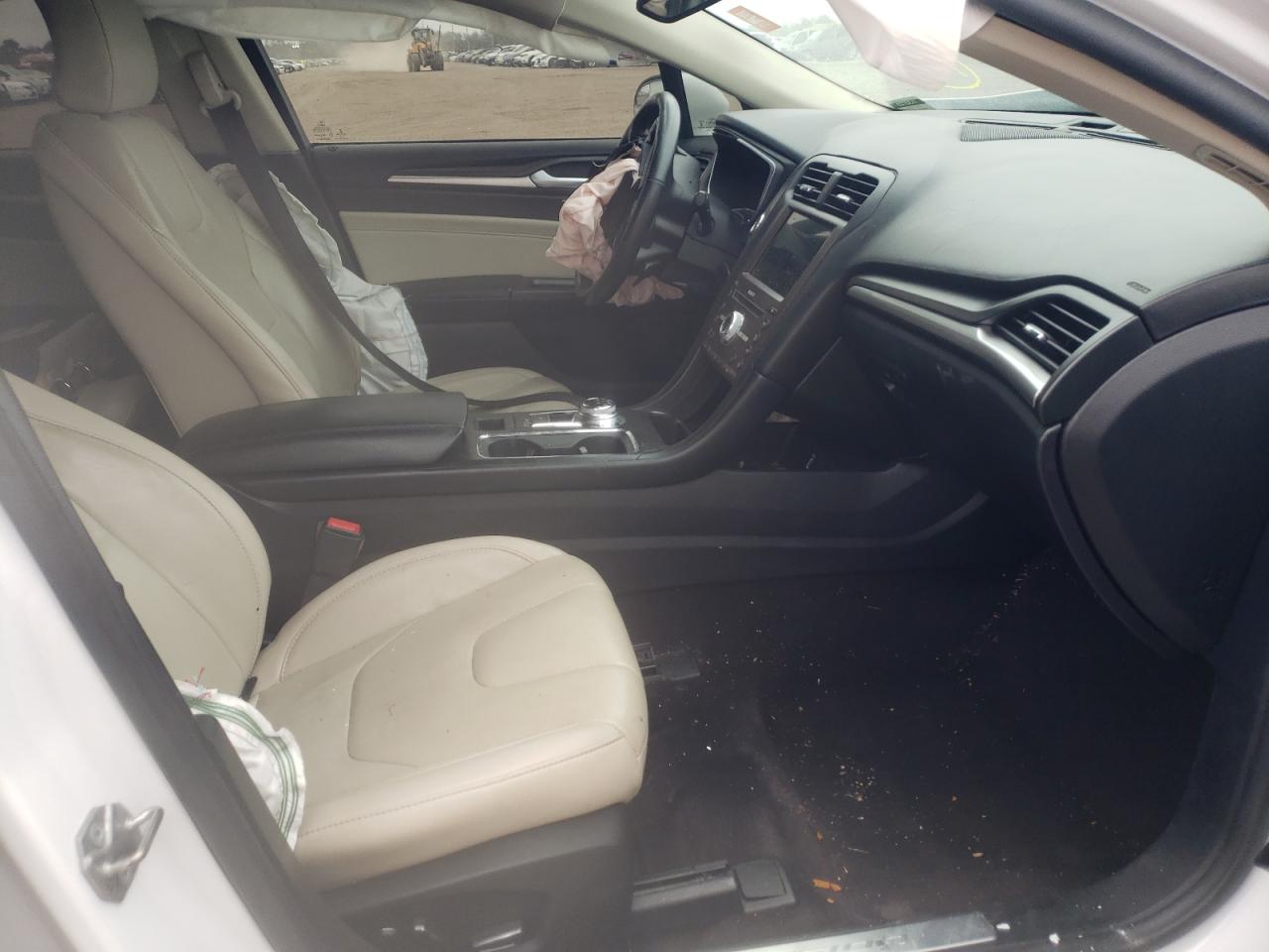 Photo 5 from auction – 2017 FORD FUSION TIT with VIN 3FA6P0K93HR132723