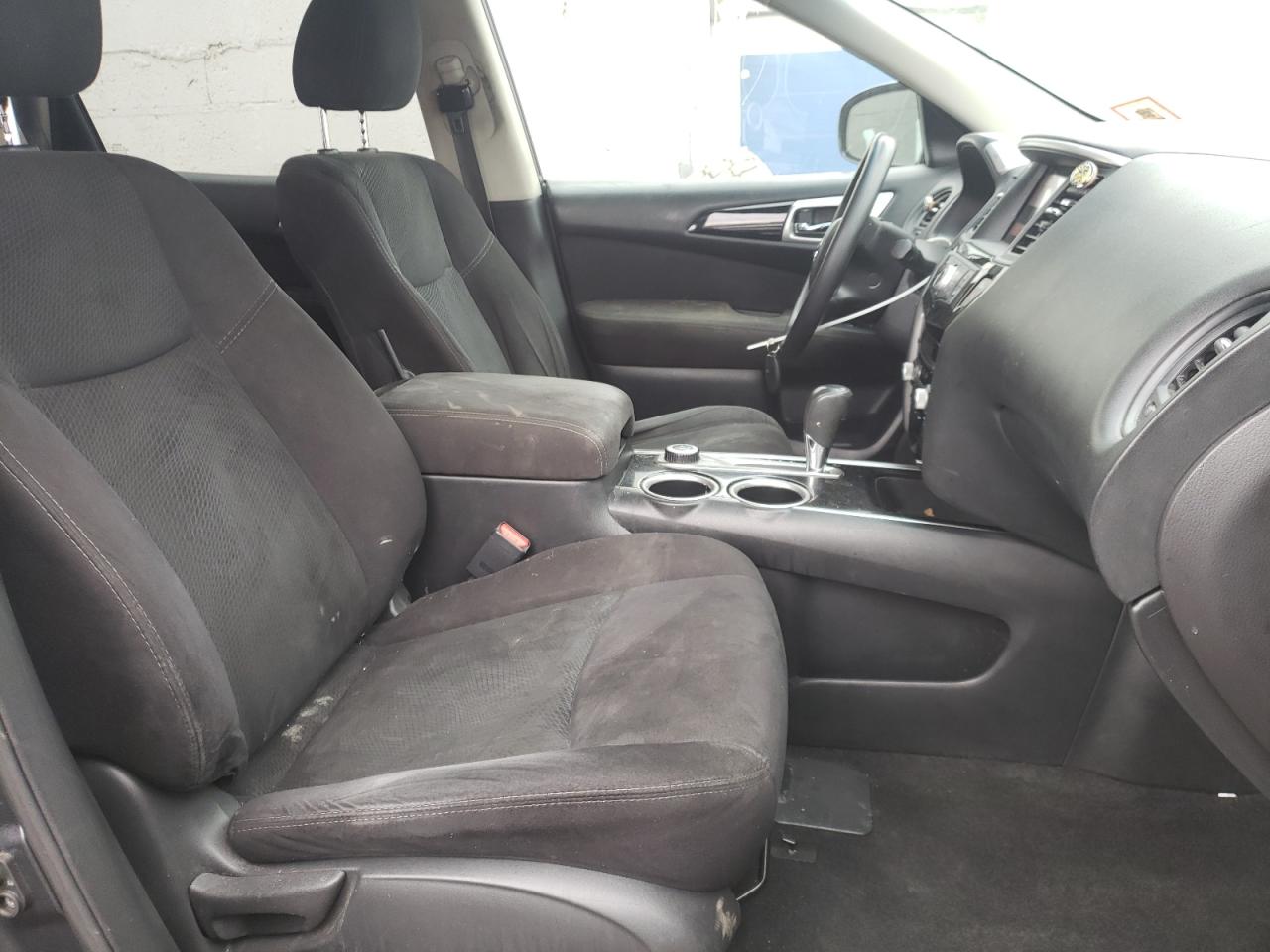 Photo 5 from auction – 2014 NISSAN PATHFINDER with VIN 5N1AR2MMXEC709975