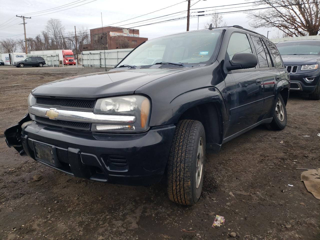 Photo 2 from auction – 2006 CHEVROLET TRAILBLAZE with VIN 1GNDT13S062298839