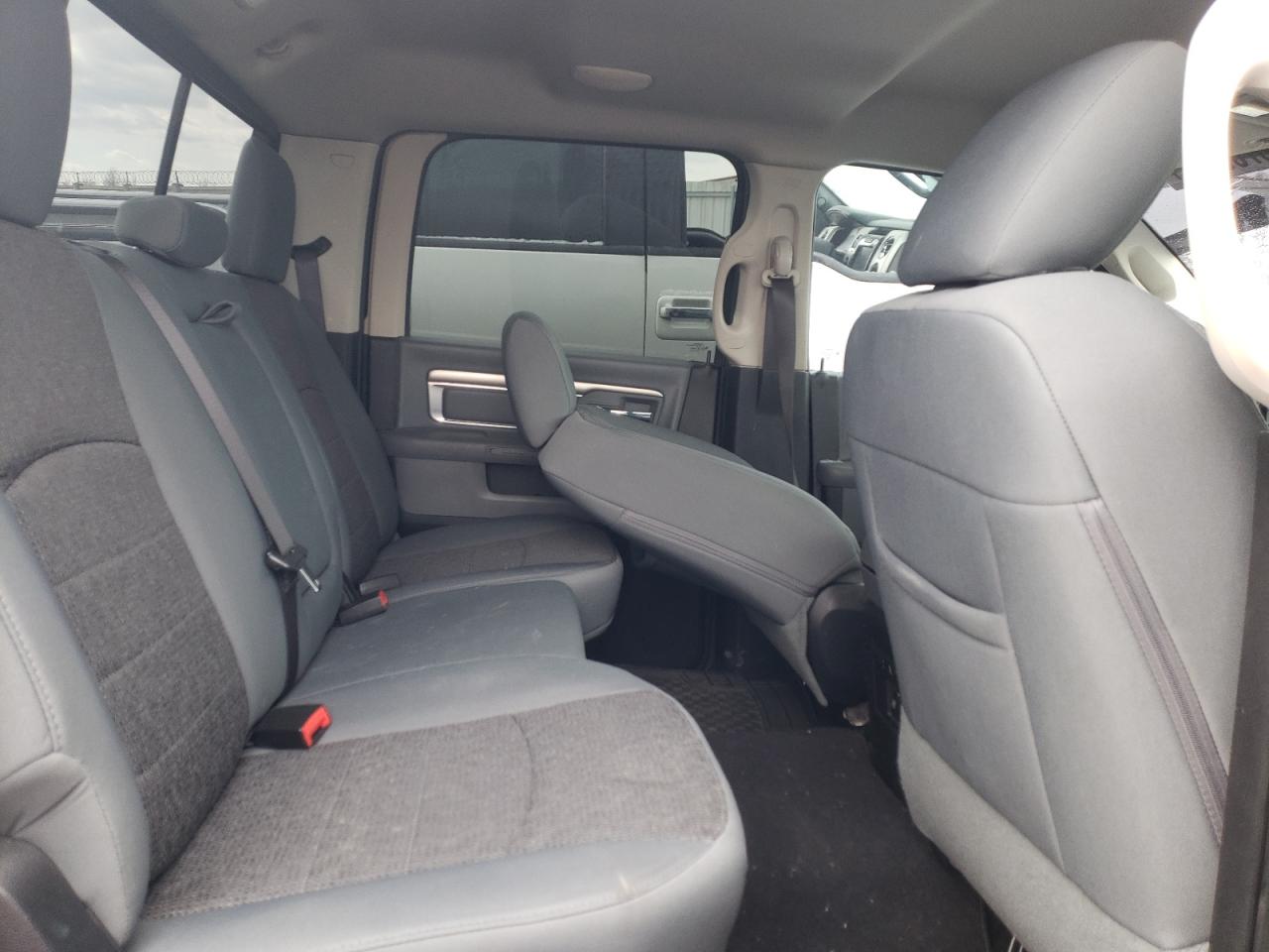 Photo 6 from auction – 2017 RAM 3500 SLT with VIN 3C63R3HL9HG785250