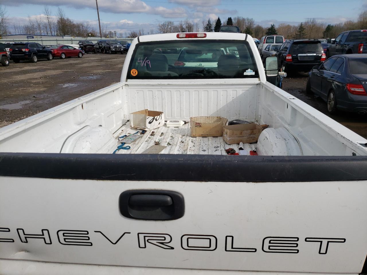 Photo 6 from auction – 2006 CHEVROLET SILVERADO with VIN 1GCHC24U96E162613