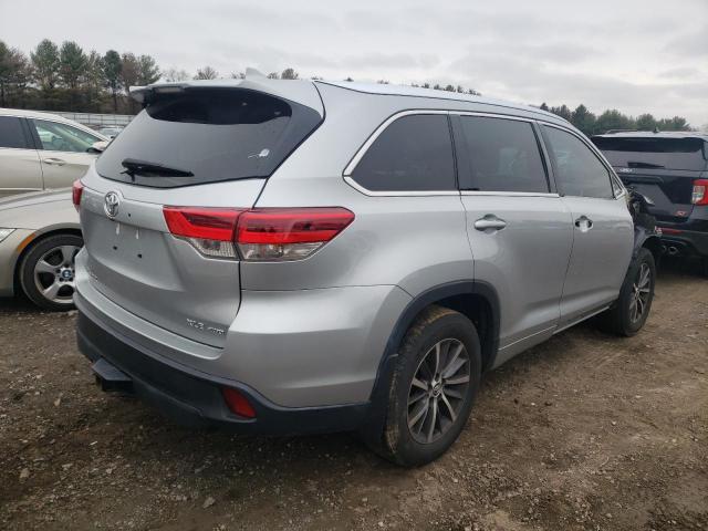 Photo 4 from auction – 2018 TOYOTA HIGHLANDER with VIN 5TDJZRFH8JS851862