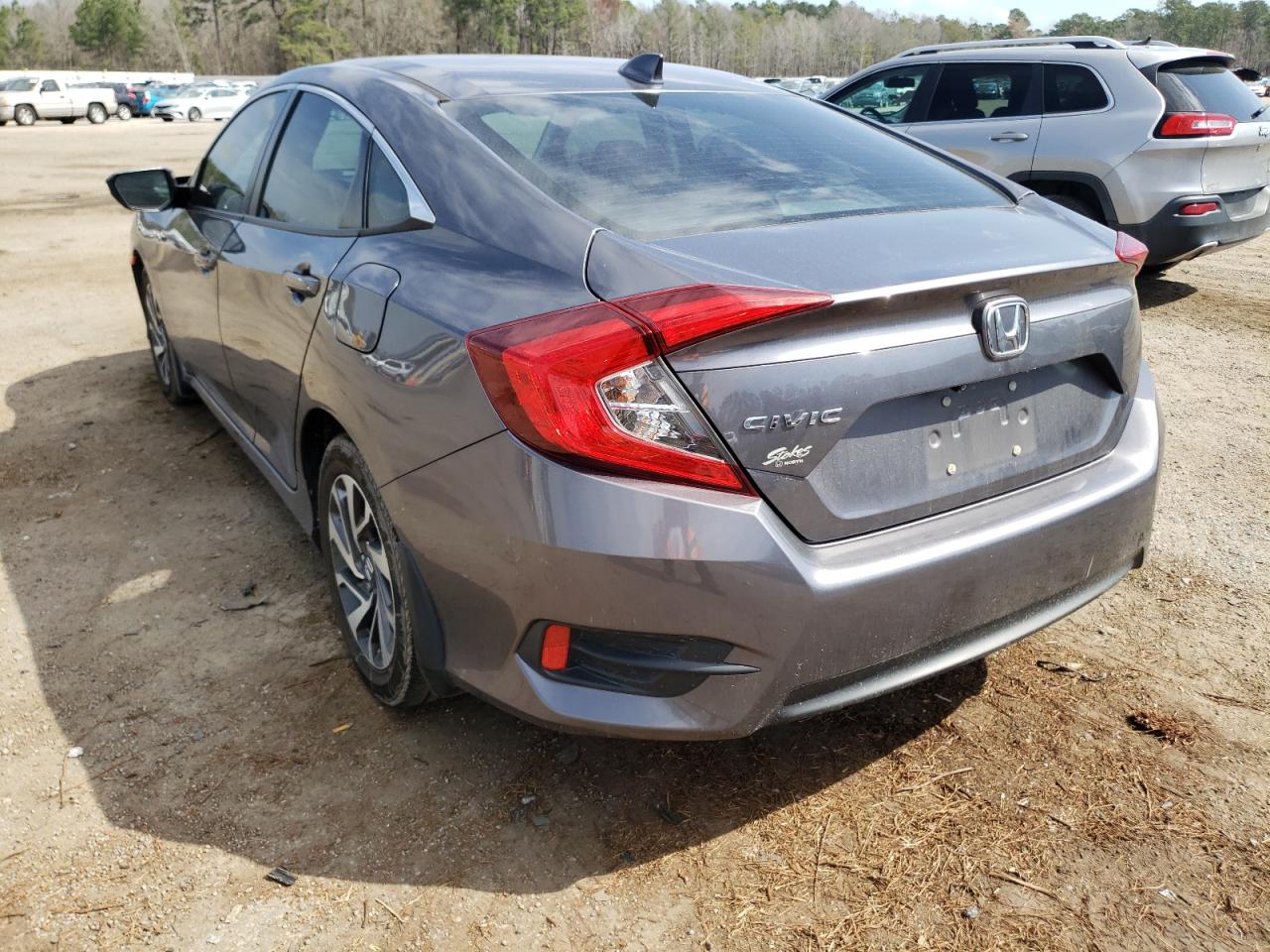 Photo 3 from auction – 2017 HONDA CIVIC EX with VIN 19XFC2F77HE026163