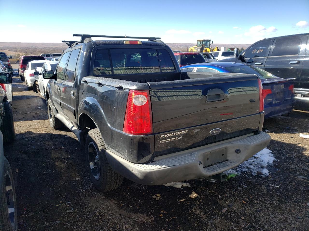 Photo 3 from auction – 2004 FORD EXPLORER S with VIN 1FMZU77K54UA53301