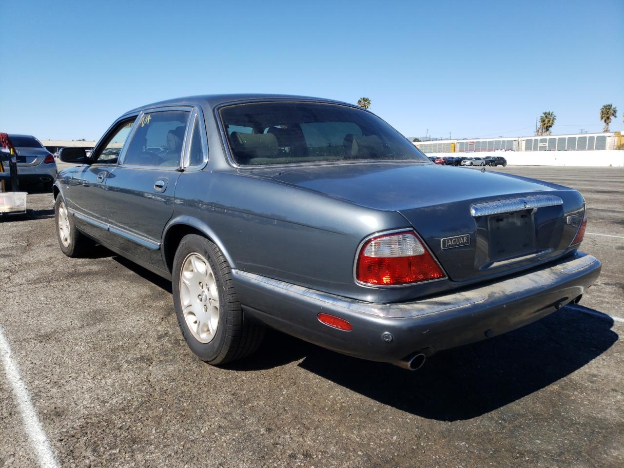 Photo 3 from auction – 2001 JAGUAR VANDENPLAS with VIN SAJDA24C31LF39327