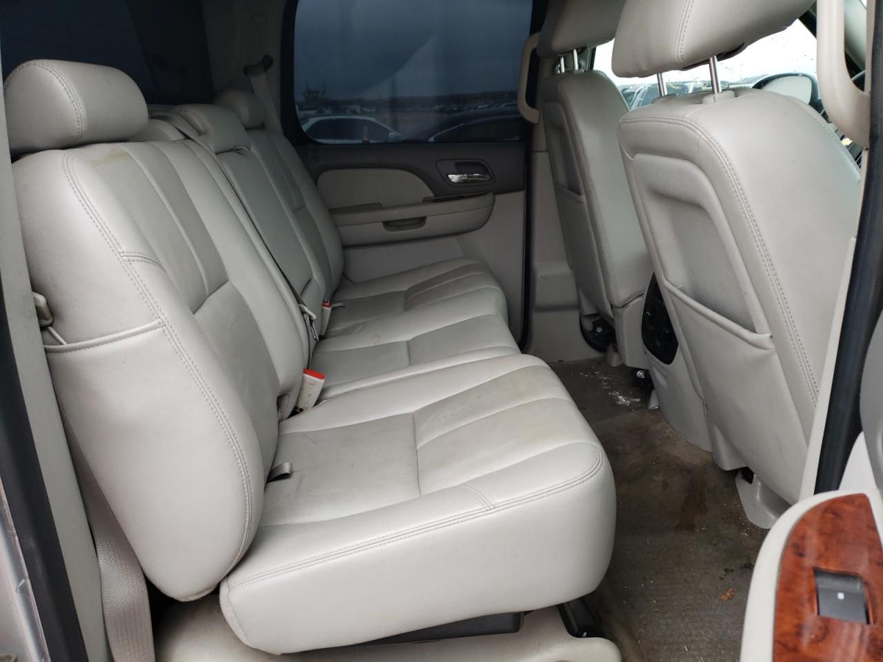 Foto 6 de la subasta – 2013 CHEVROLET AVALANCHE con VIN 3GNTKFE73DG235243