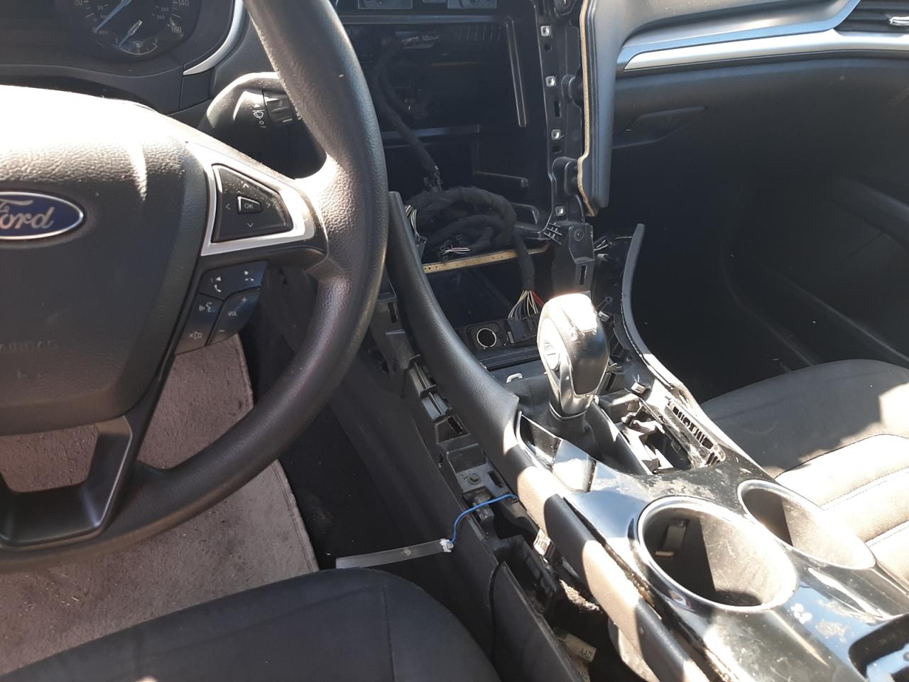 Photo 9 from auction – 2013 FORD FUSION SE with VIN 3FA6P0HR2DR171658