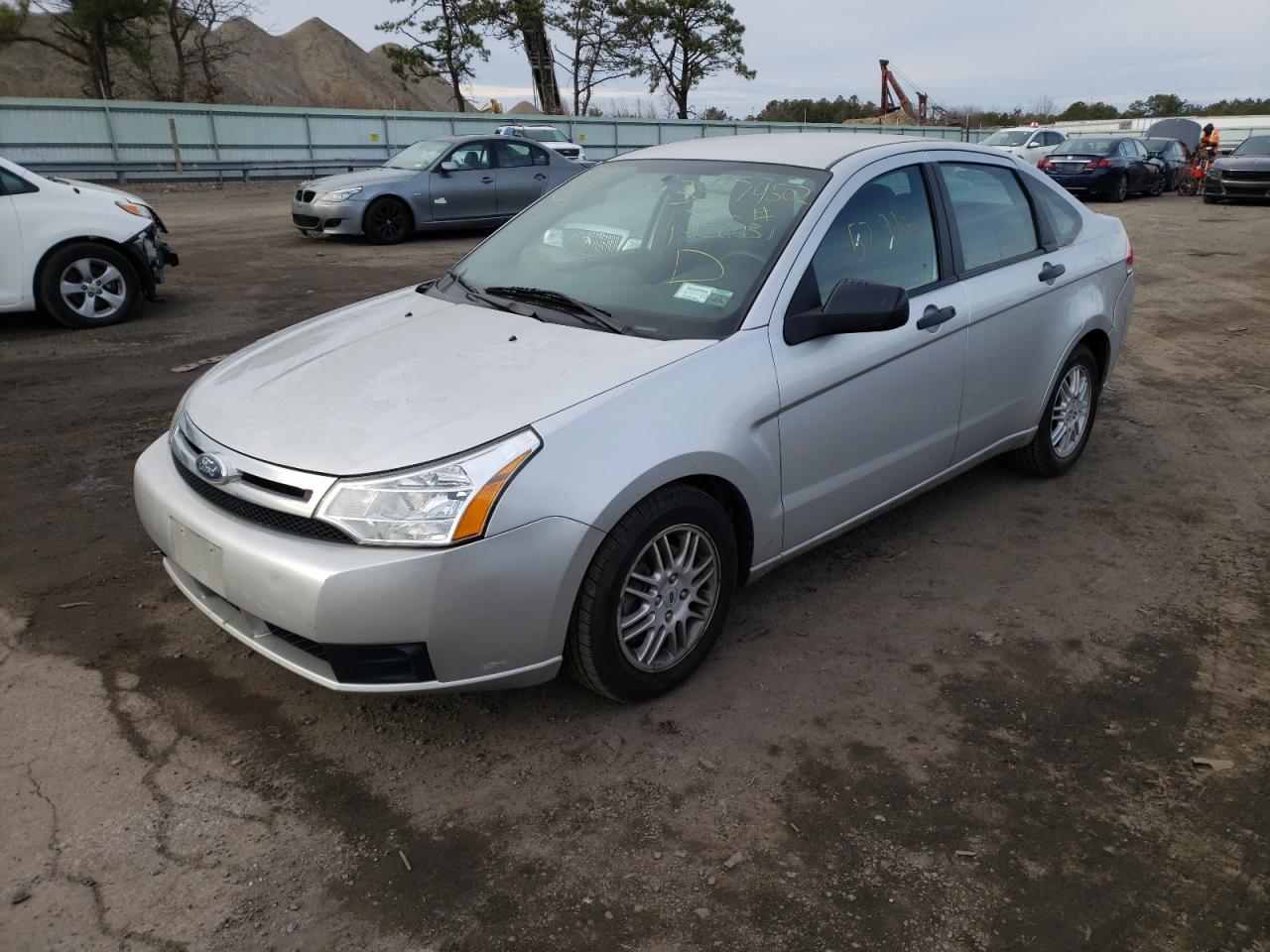 Photo 2 from auction – 2011 FORD FOCUS SE with VIN 1FAHP3FN6BW192663