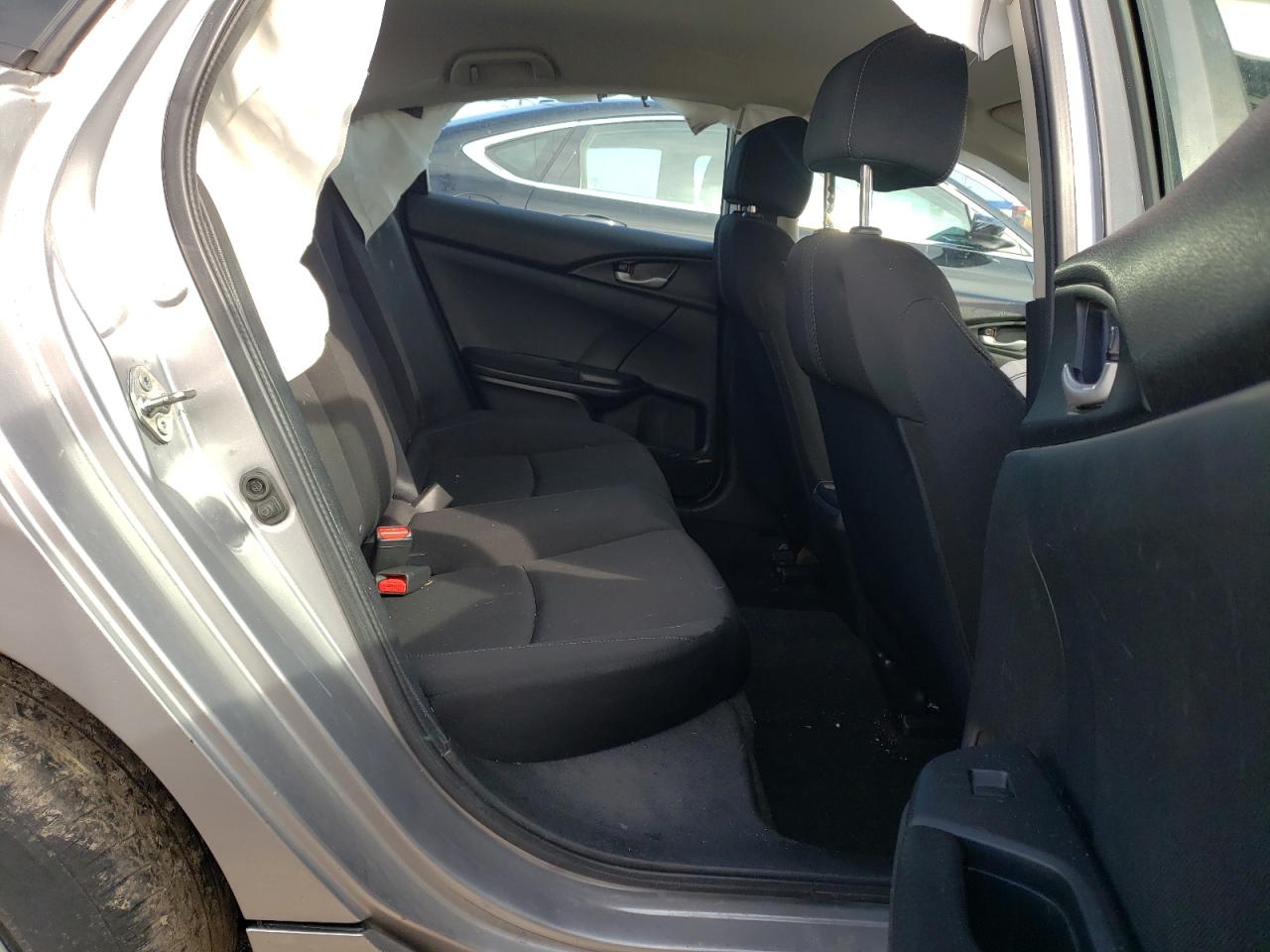 Photo 6 from auction – 2018 HONDA CIVIC LX with VIN 2HGFC2F58JH541571