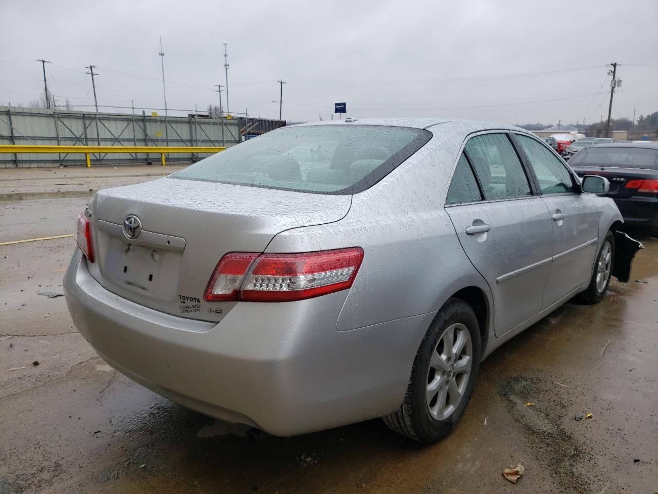 Photo 4 from auction – 2011 TOYOTA CAMRY BASE with VIN 4T1BF3EK8BU691482