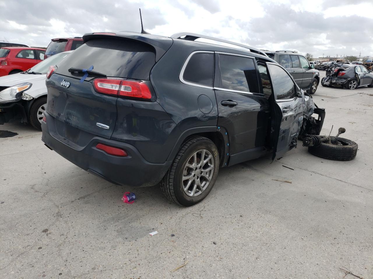 Photo 4 from auction – 2018 JEEP CHEROKEE L with VIN 1C4PJLLB1JD622739
