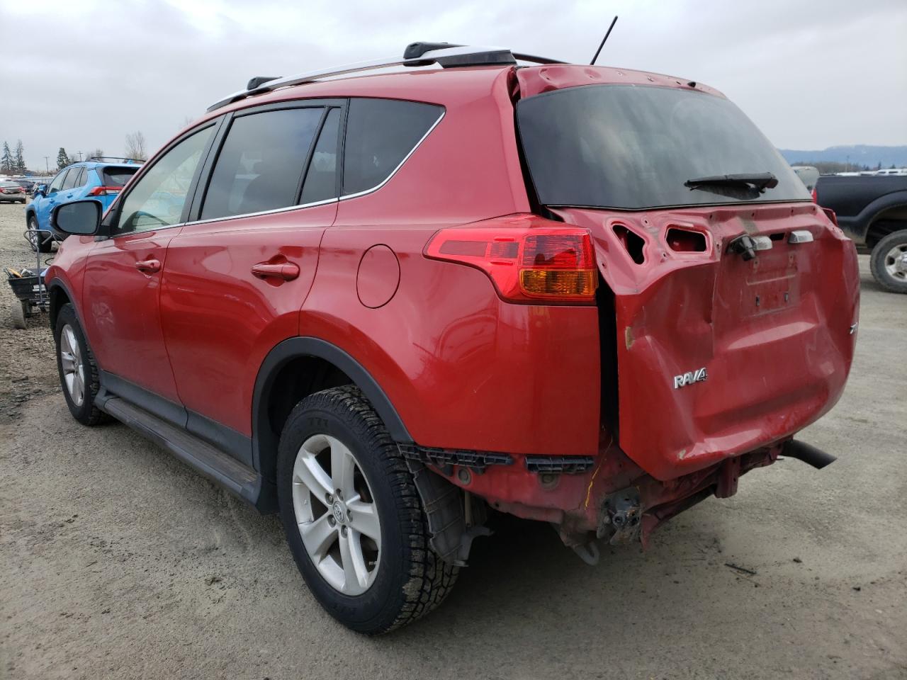 Photo 3 from auction – 2013 TOYOTA RAV4 XLE with VIN JTMWFREV9D5010682