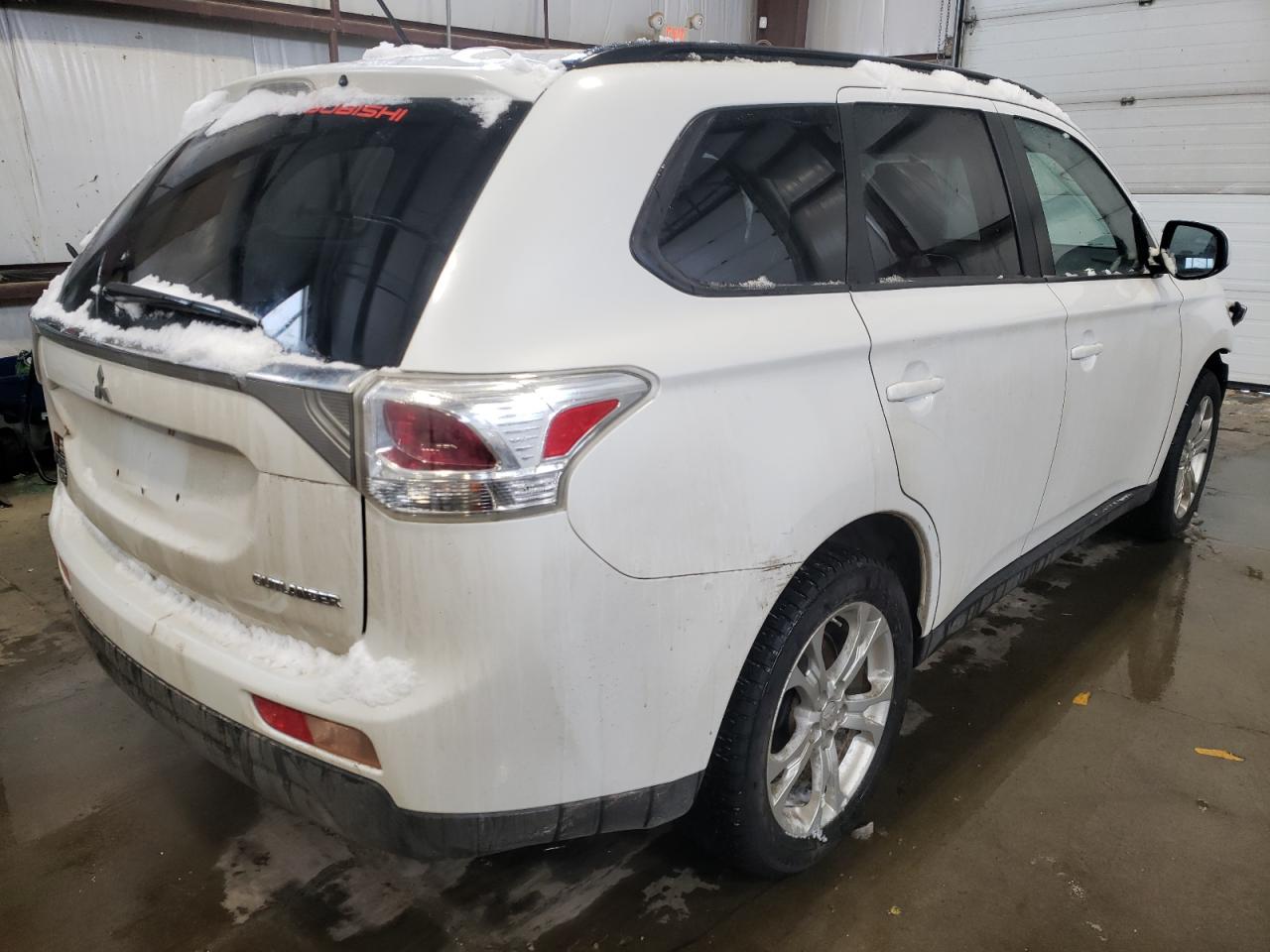 Photo 4 from auction – 2014 MITSUBISHI OUTLANDER with VIN JA4AZ2A3XEZ601735