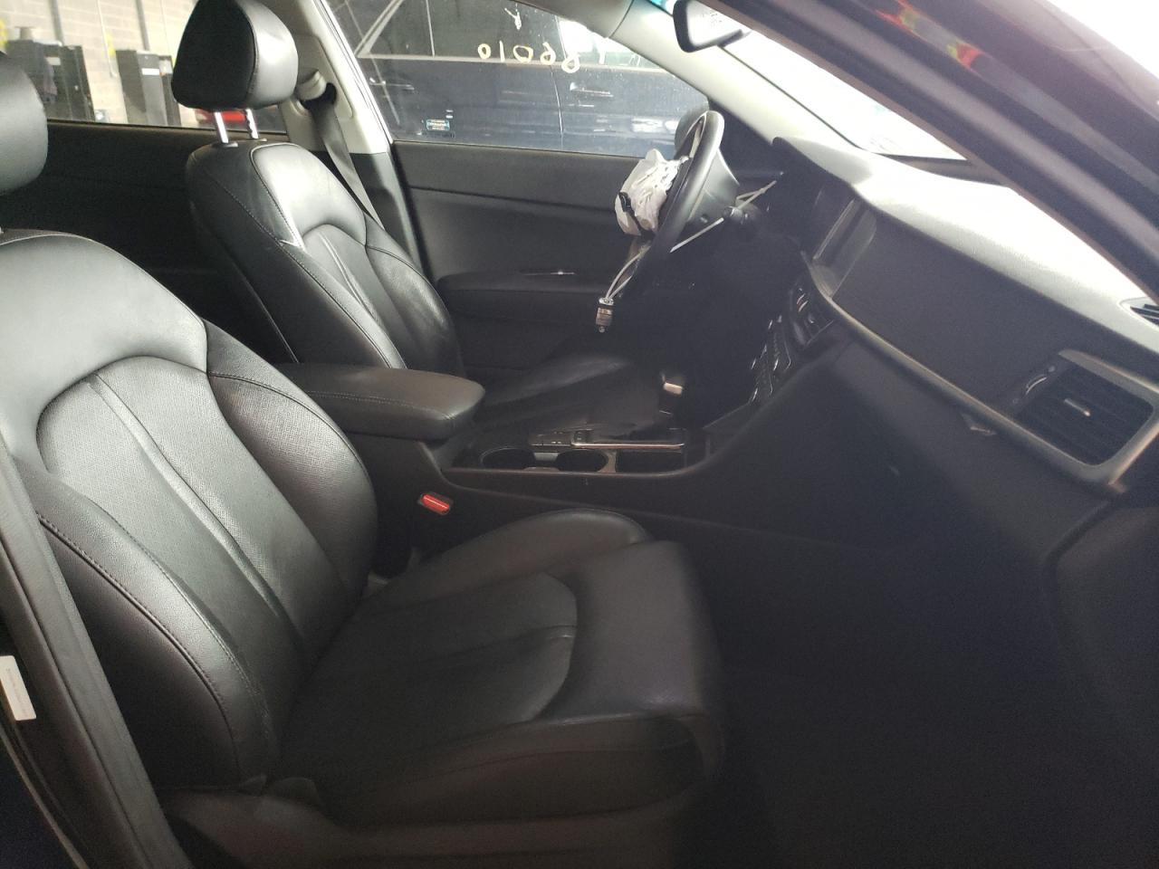 Photo 5 from auction – 2016 KIA OPTIMA EX with VIN 5XXGU4L31GG111343