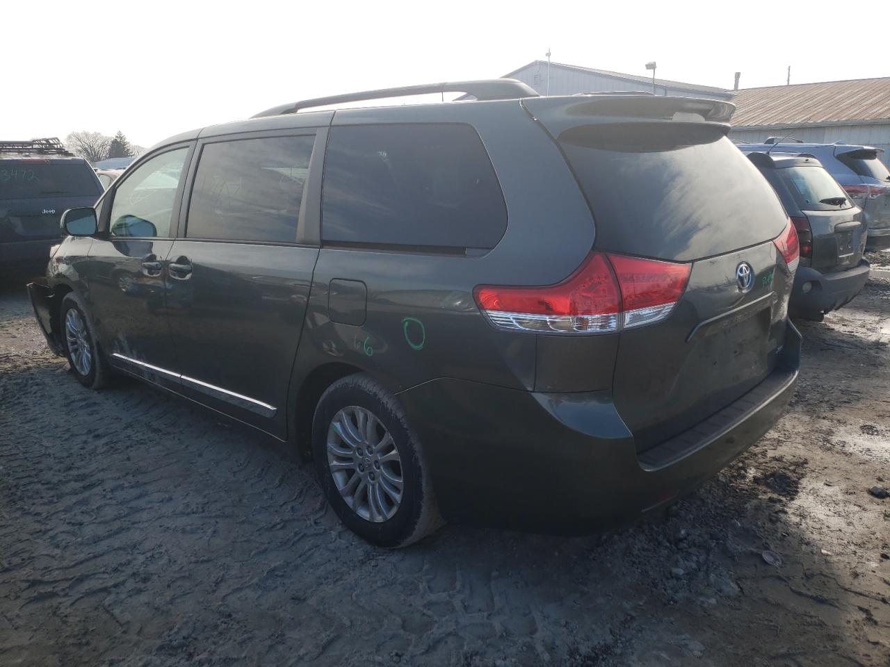 Foto 3 de la subasta – 2012 TOYOTA SIENNA XLE con VIN 5TDYK3DC6CS218237