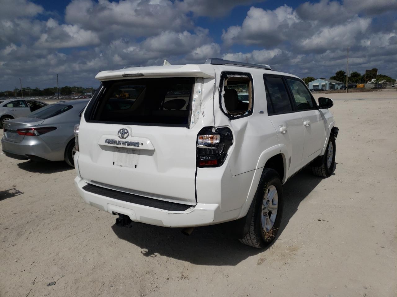 Photo 4 from auction – 2016 TOYOTA 4RUNNER SR with VIN JTEZU5JR5G5122223