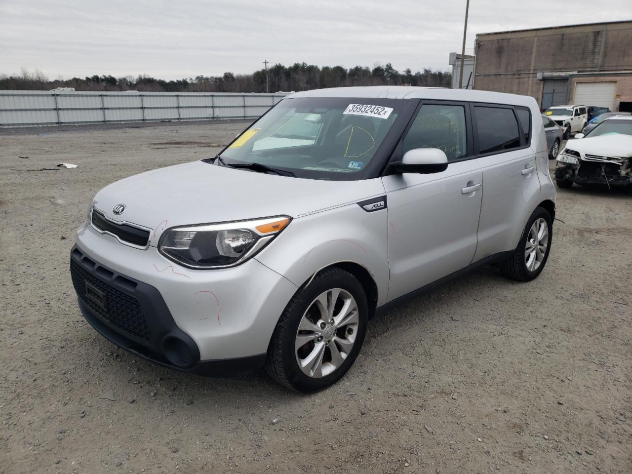 Photo 2 from auction – 2015 KIA SOUL + with VIN KNDJP3A50F7811146